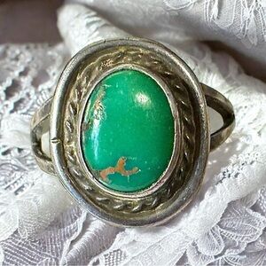 Vintage Navajo Green Turquoise Sterling Silver Ring (6.5)